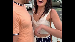 VISĄ SCENĄ Petite Teen Babe Avi Meilės Gauna Prisukamas Naujų Bičiulių