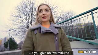 Caty Puthje Në FakeHub